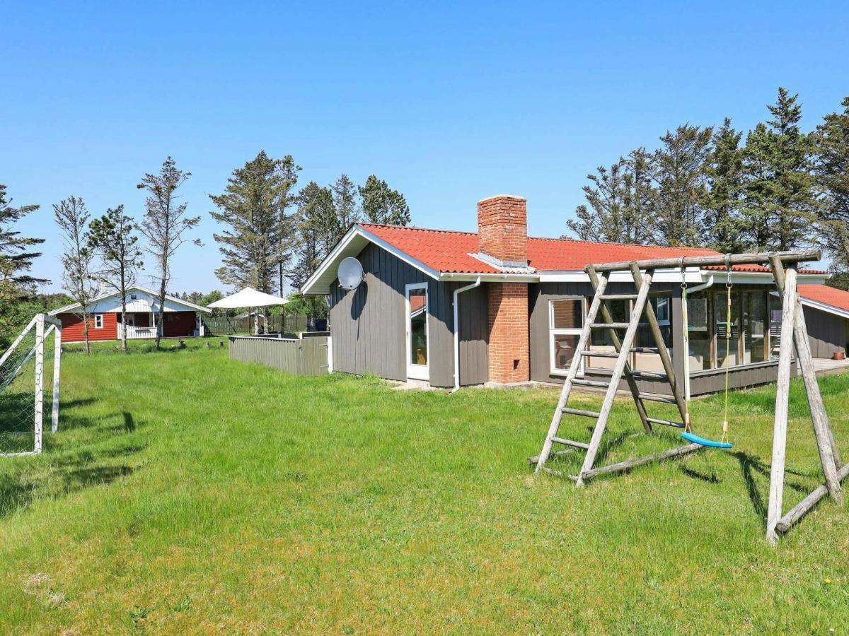 Holiday Home Lokken X Экстерьер фото