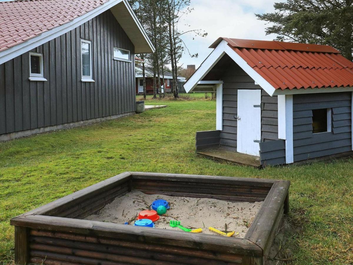 Holiday Home Lokken X Экстерьер фото